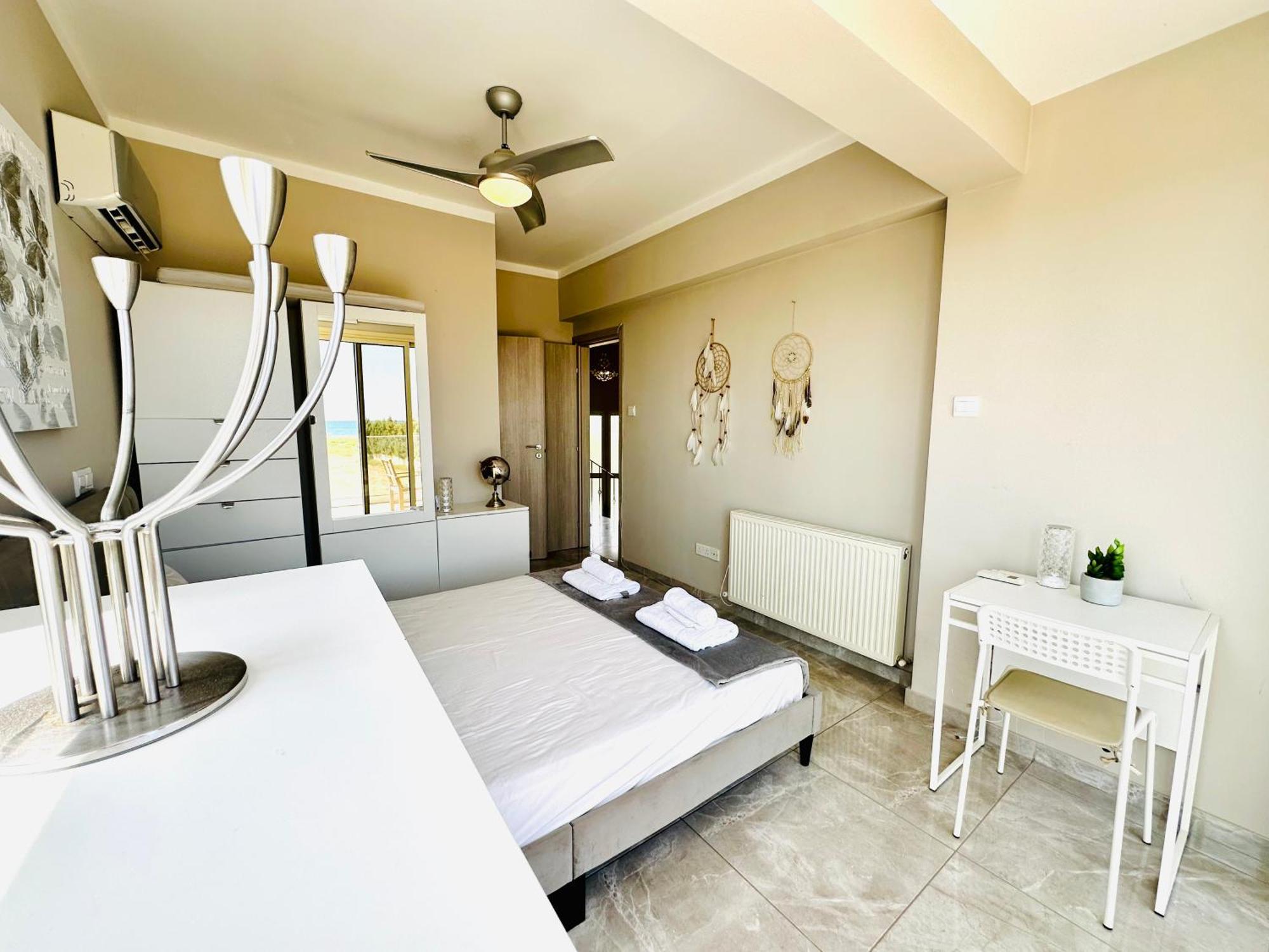 Villa Luxury Lapis Lazuli Meneou